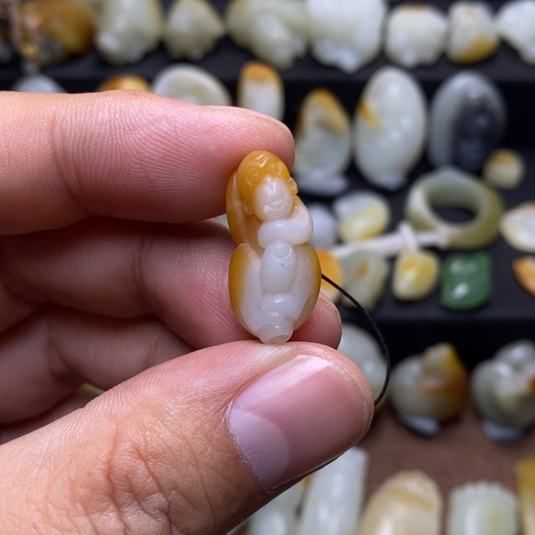 和田玉未镶嵌挂件