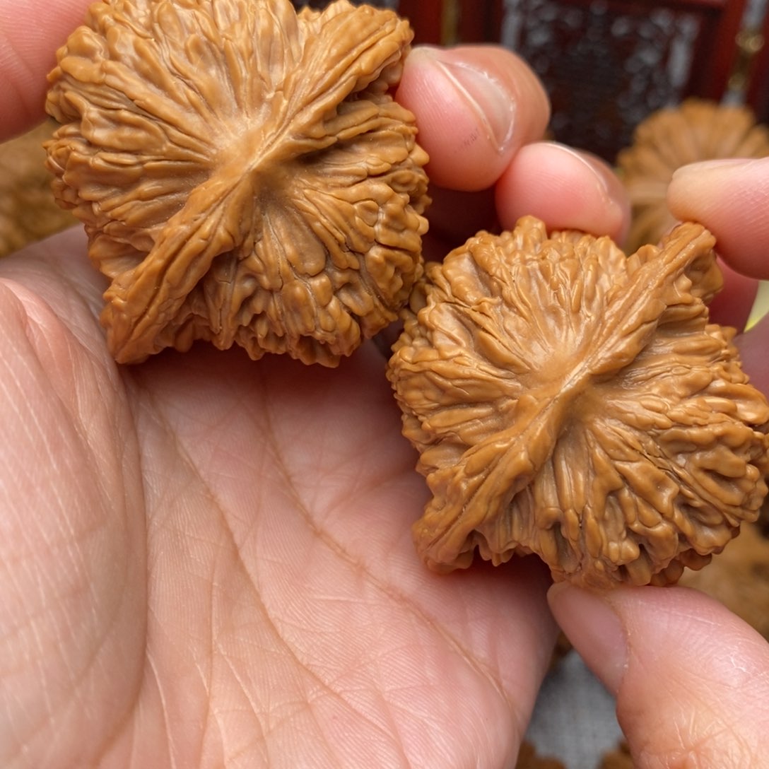 文玩核桃把件全品毕业四座楼狮子头46尺