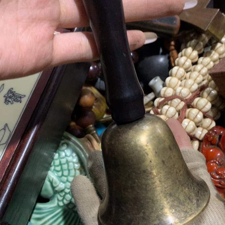 墨***吕瓷片你说你的衣服都