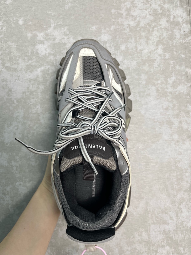 99新 Balenciaga/巴黎世家 41*1/巴黎世家灰白Track老爹鞋/11266