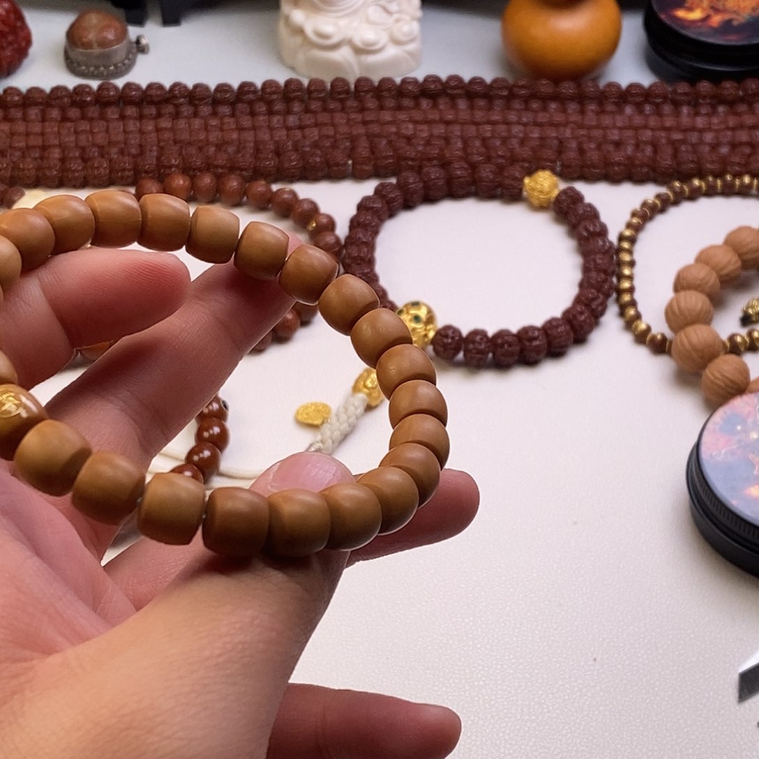 猴头核桃吊坠。。。。。。。。。。。。