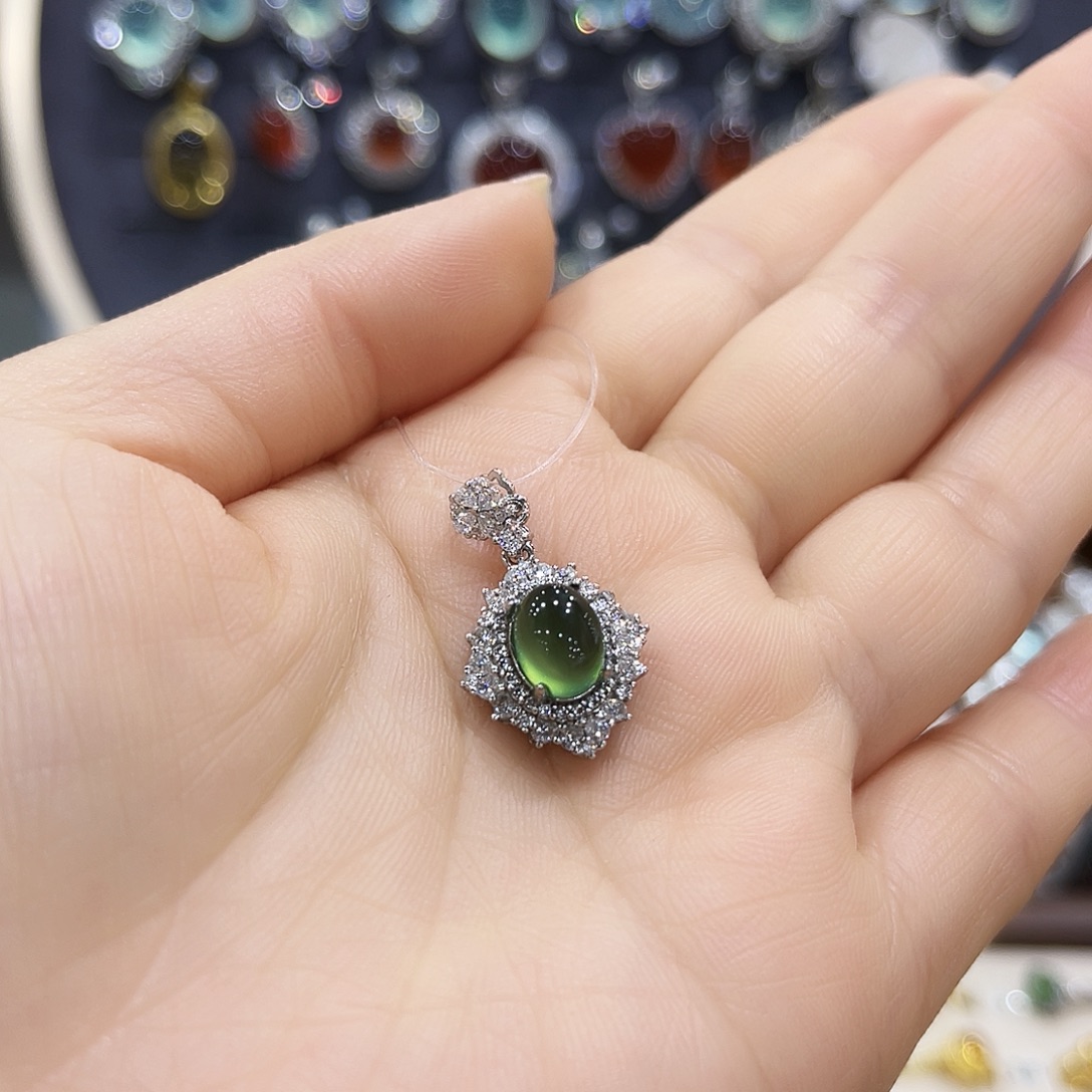 何***真蛇纹石玉银S925镶嵌颈饰