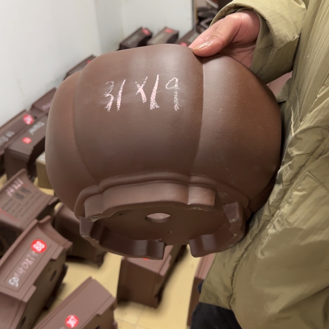 紫砂花盆呜呜呜呜