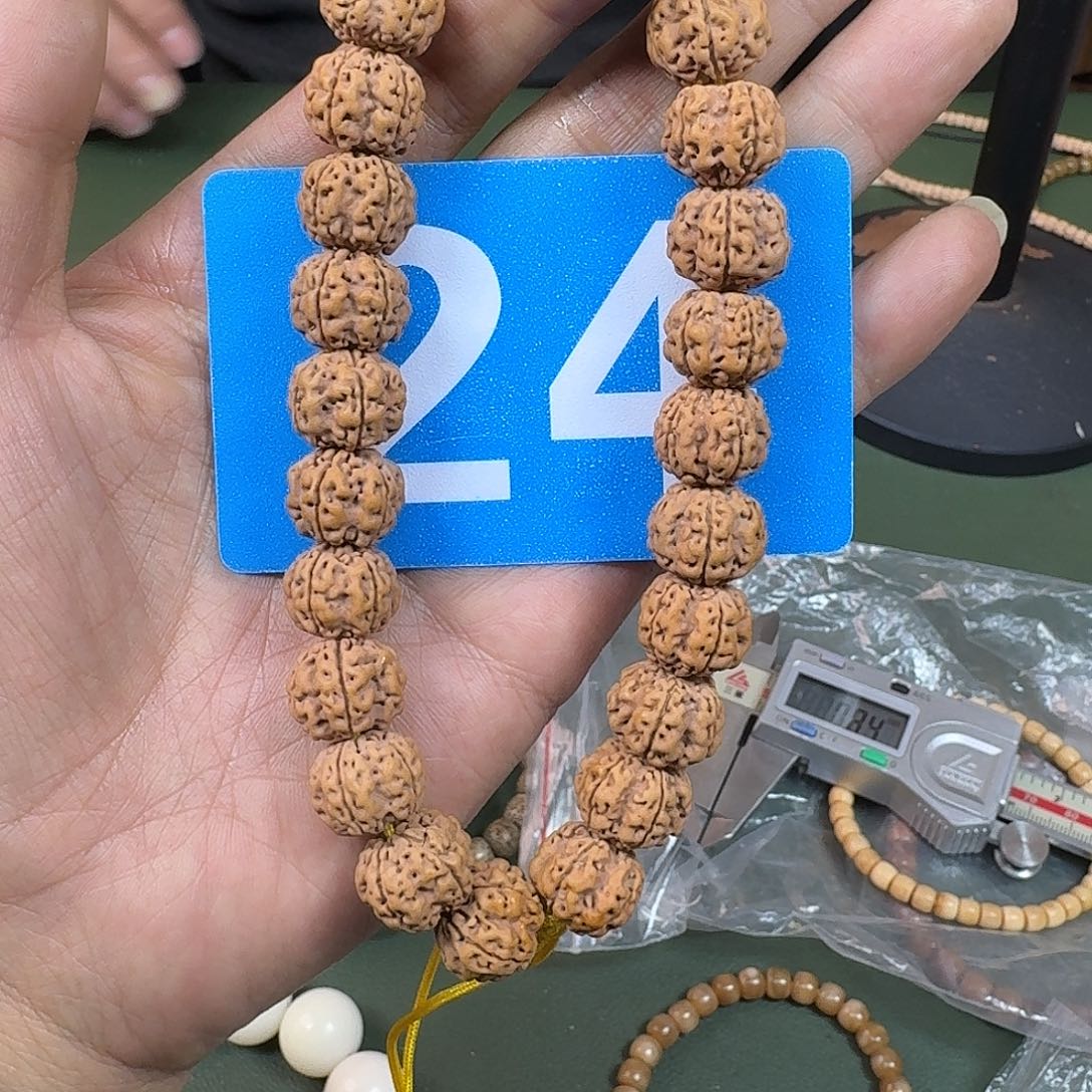 金刚菩提吊坠15霸王花手持。24