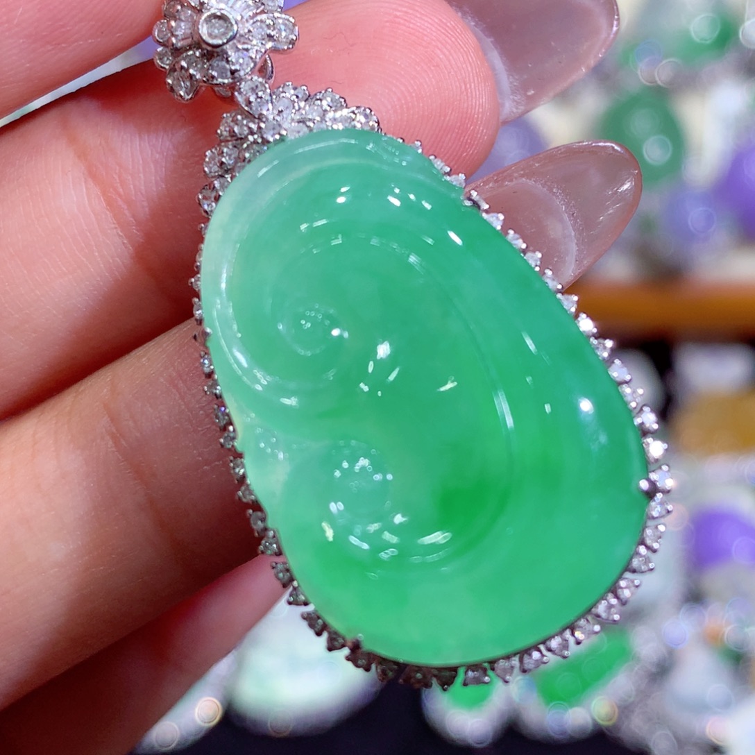 翡翠18K金镶嵌吊坠(不含链)