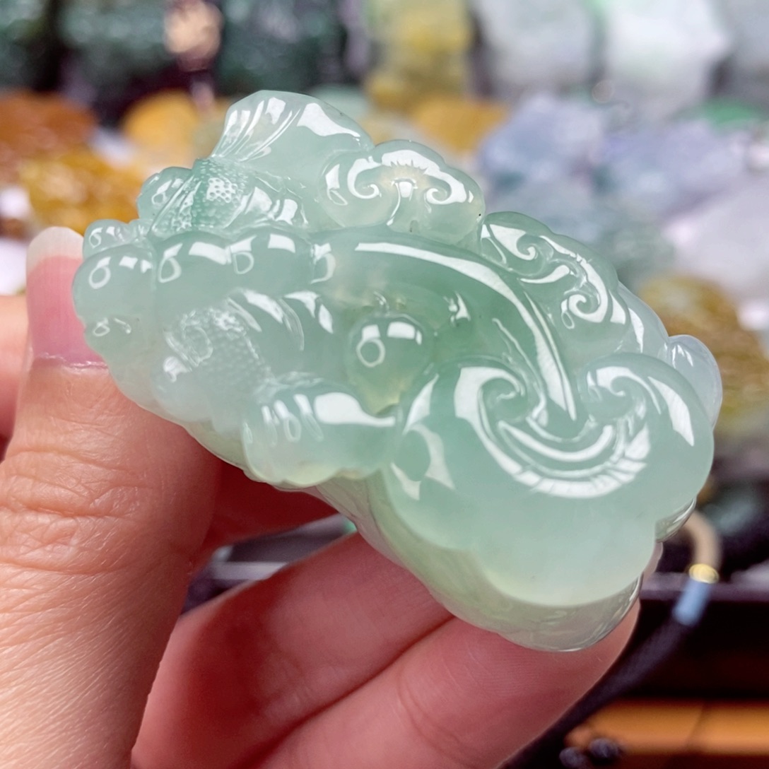 翡翠颈饰未镶嵌翡翠