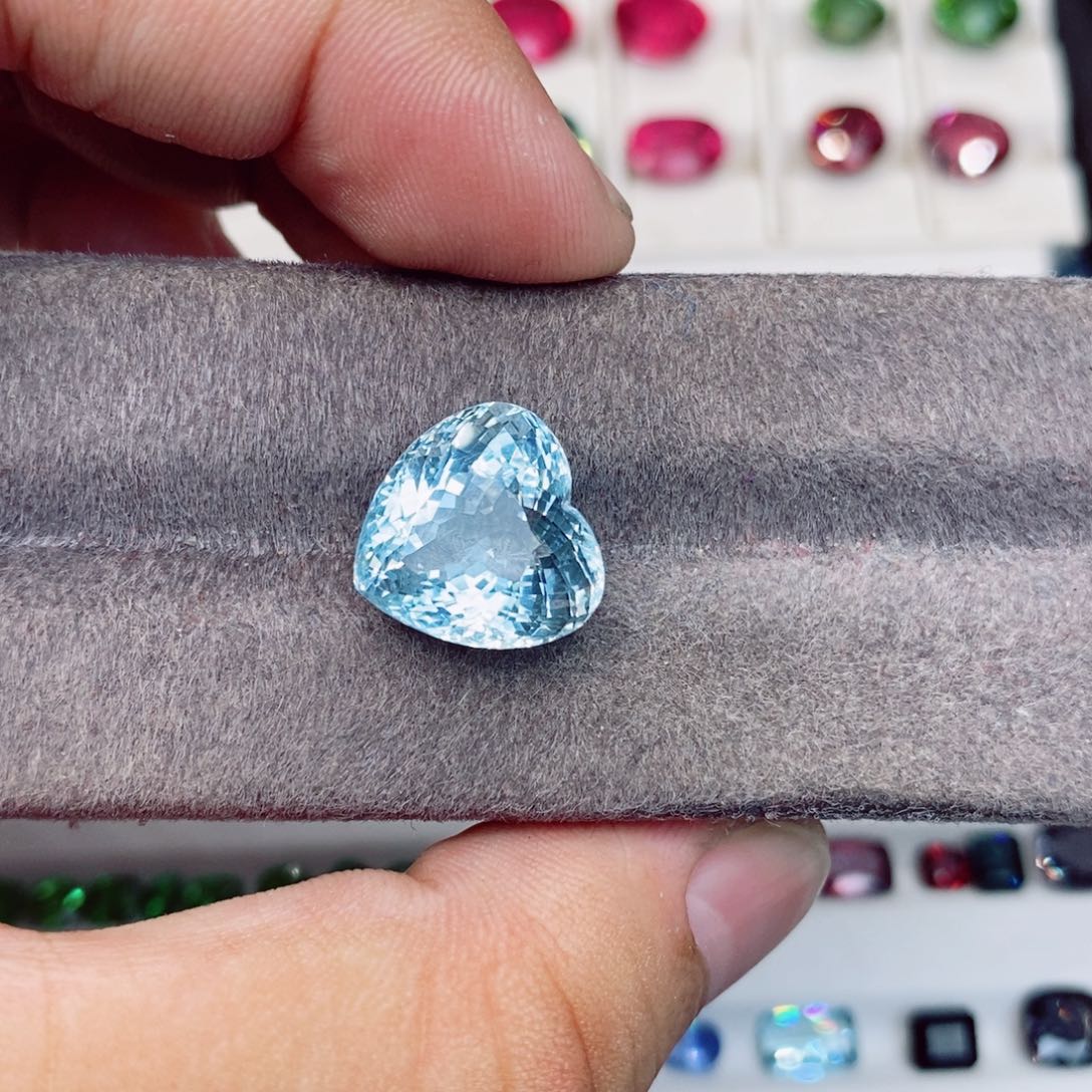 海蓝宝石裸石未镶嵌海蓝宝10克拉