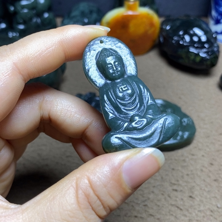 和田玉（糖玉）未镶嵌颈饰