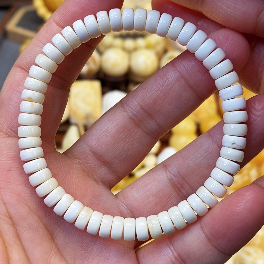 【闪购商品】蜜蜡裸石未镶嵌6.6➕