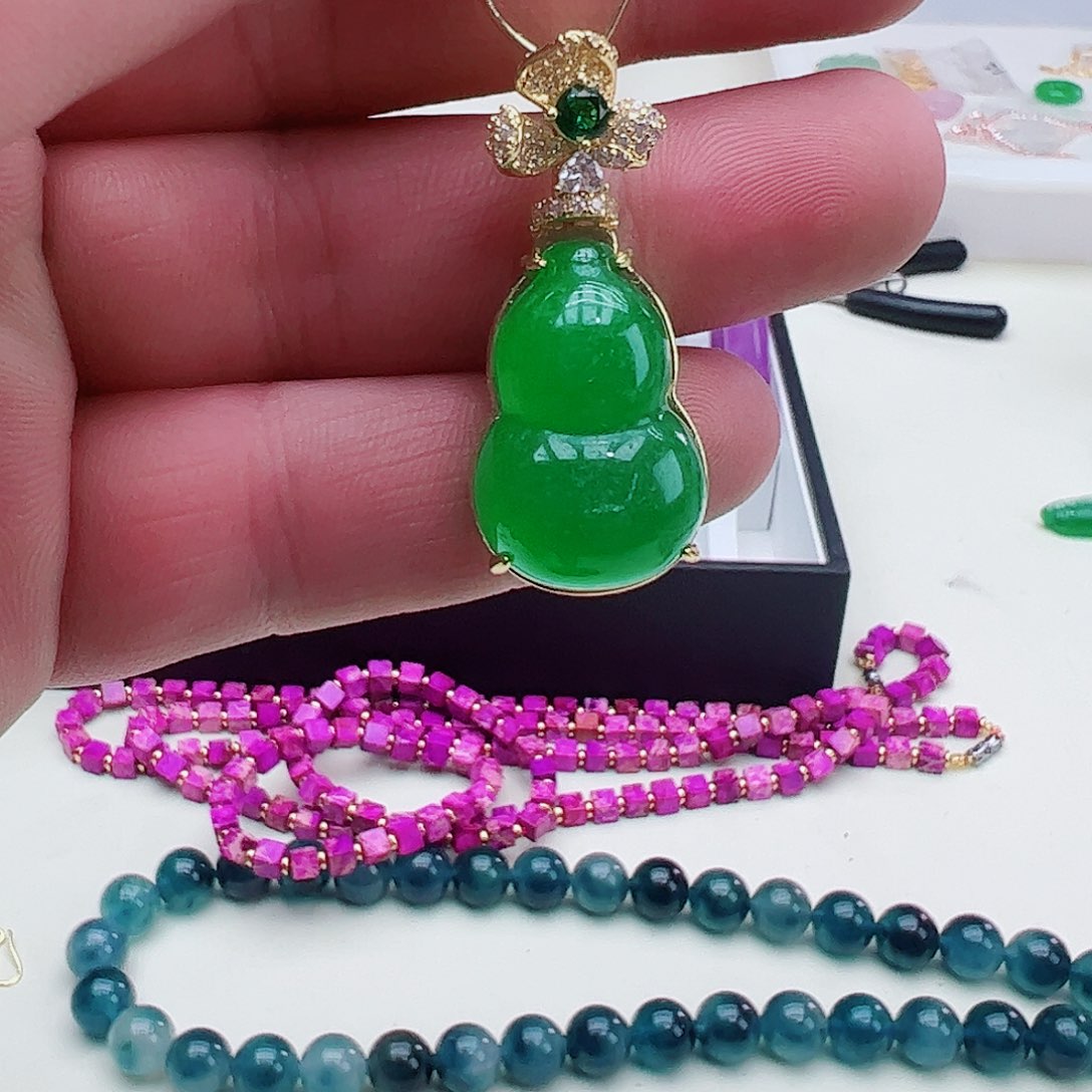 翡翠吊坠(赠链)银S925镶嵌