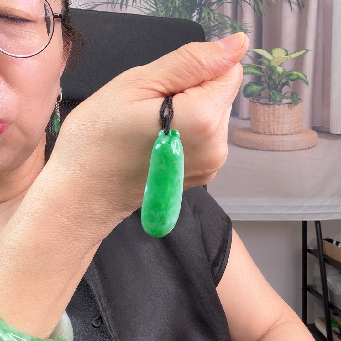 翡翠颈饰未镶嵌福瓜