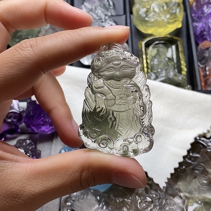 未镶嵌颈饰水晶水晶吊坠