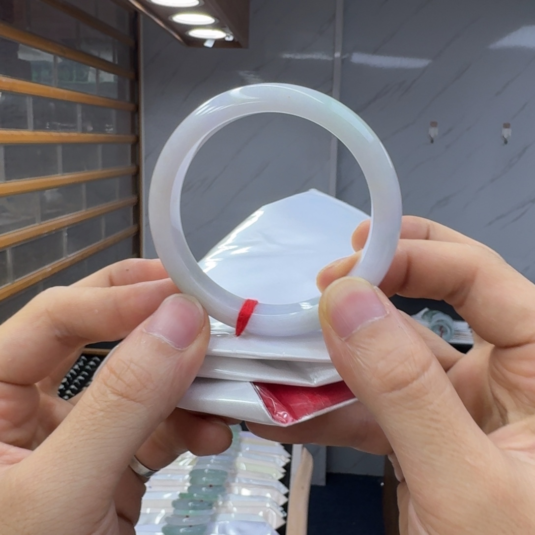 翡翠未镶嵌手镯翡翠