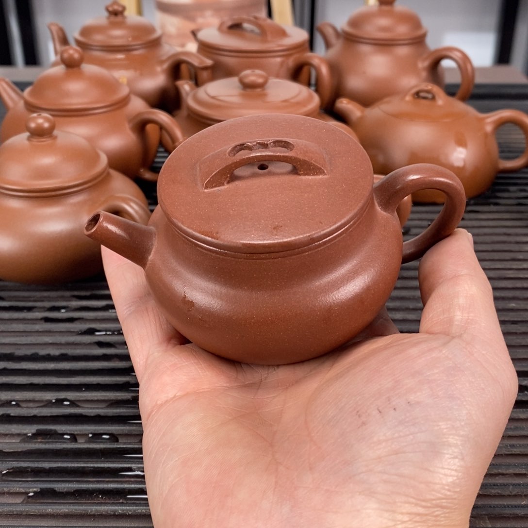 紫砂茶壶紫泥汉瓦容量150毫升