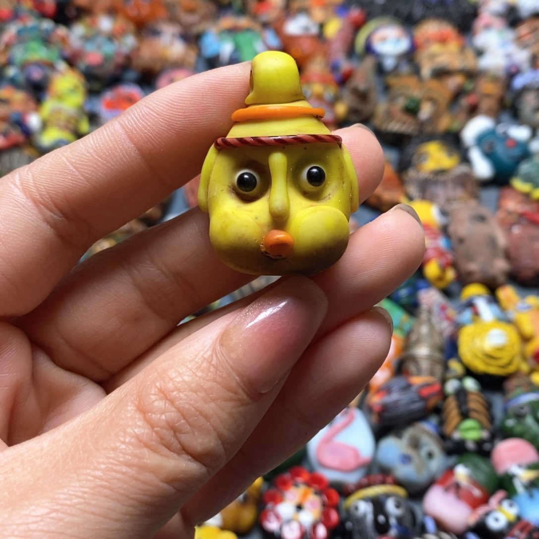 琉璃颈饰印度尼西亚嘟嘟脸