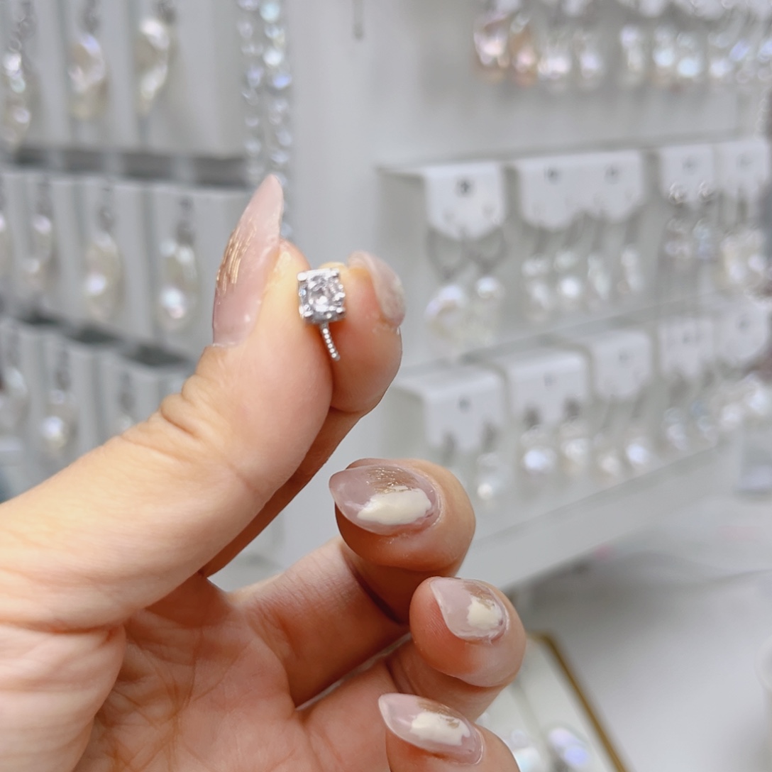 玉***子未镶嵌淡水珍珠颈饰