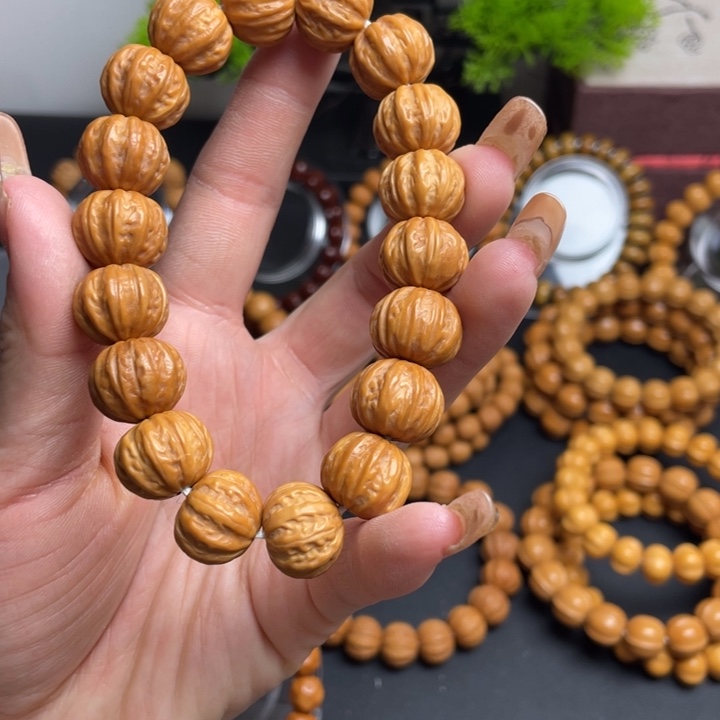 猴头核桃手串猴头