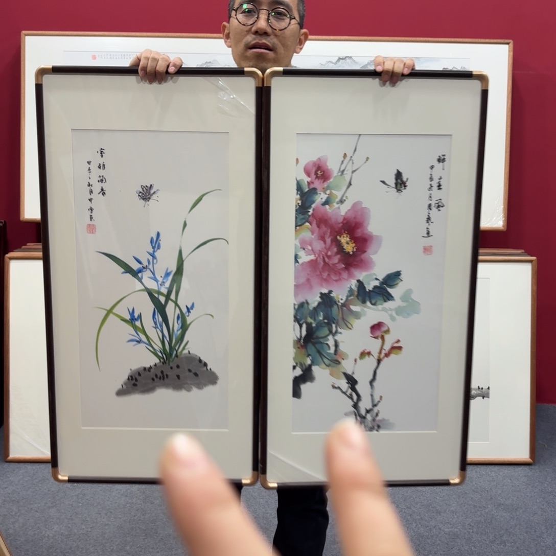 国画带框绘画作品