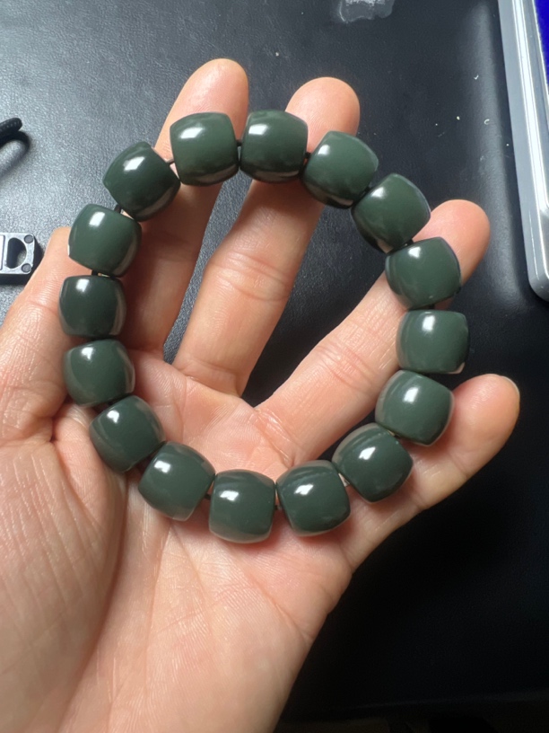 华夏珠宝和田玉手串