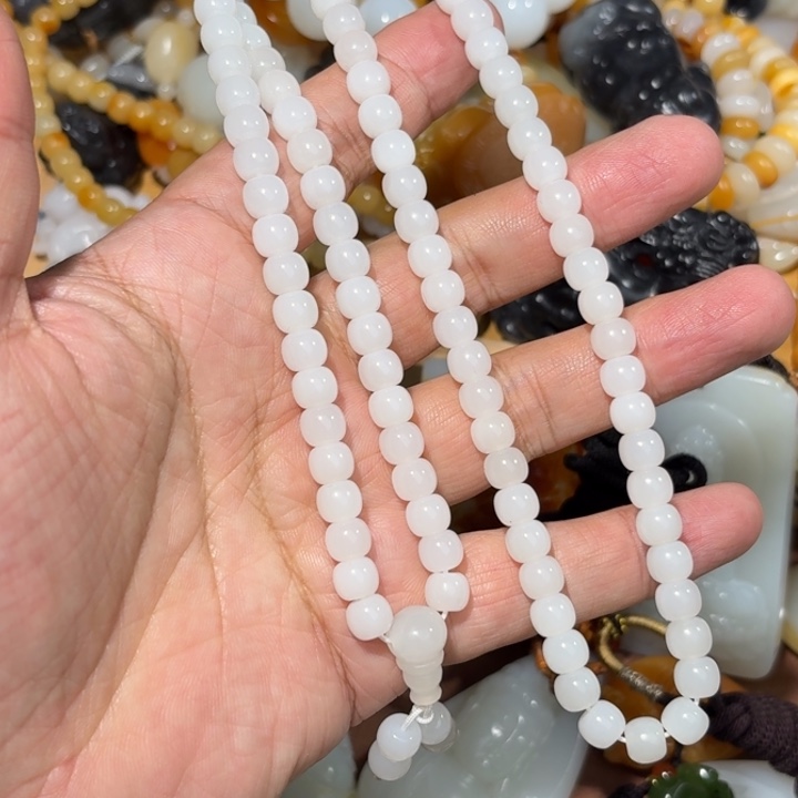 和田玉颈饰未镶嵌我***星