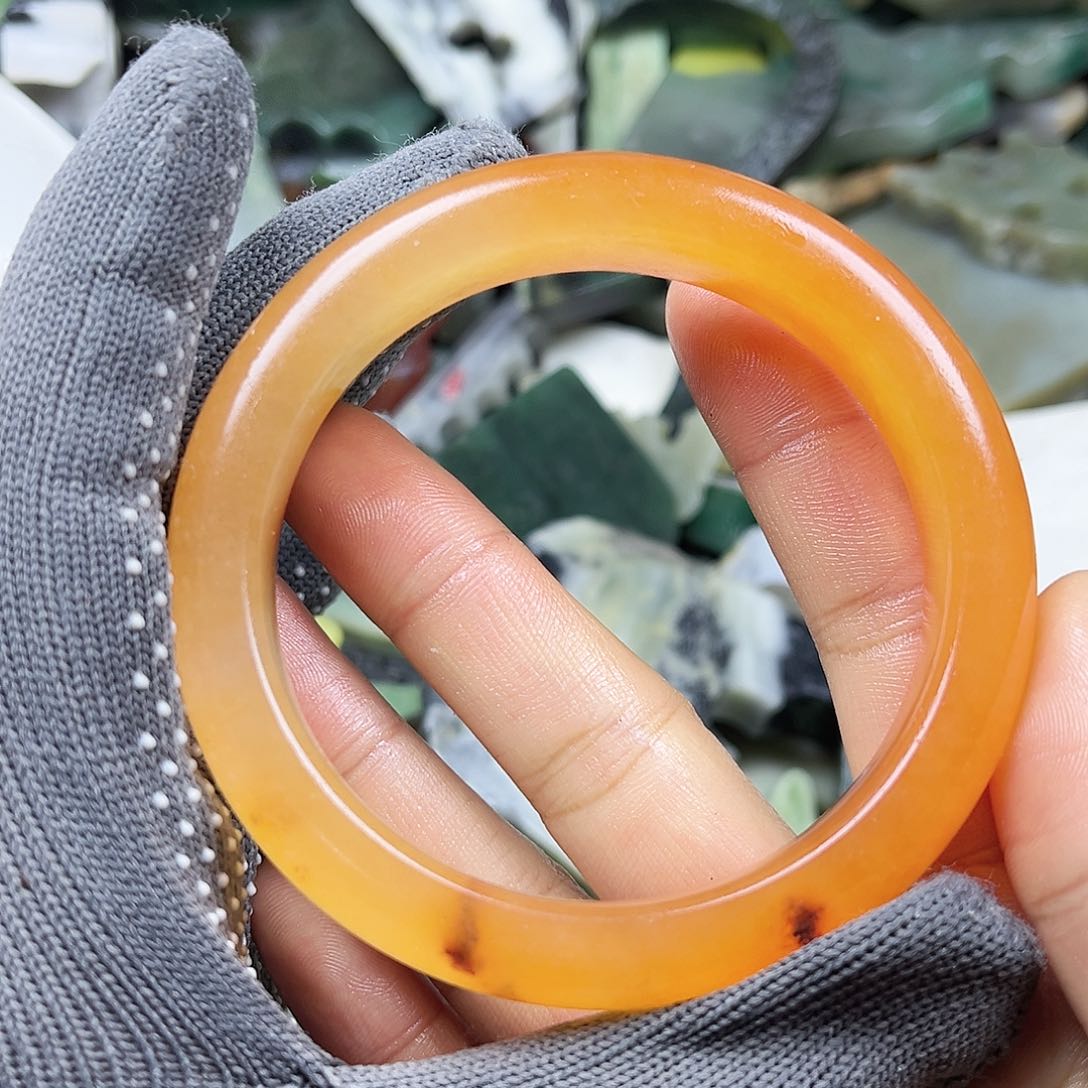 颈饰未镶嵌石英岩玉63