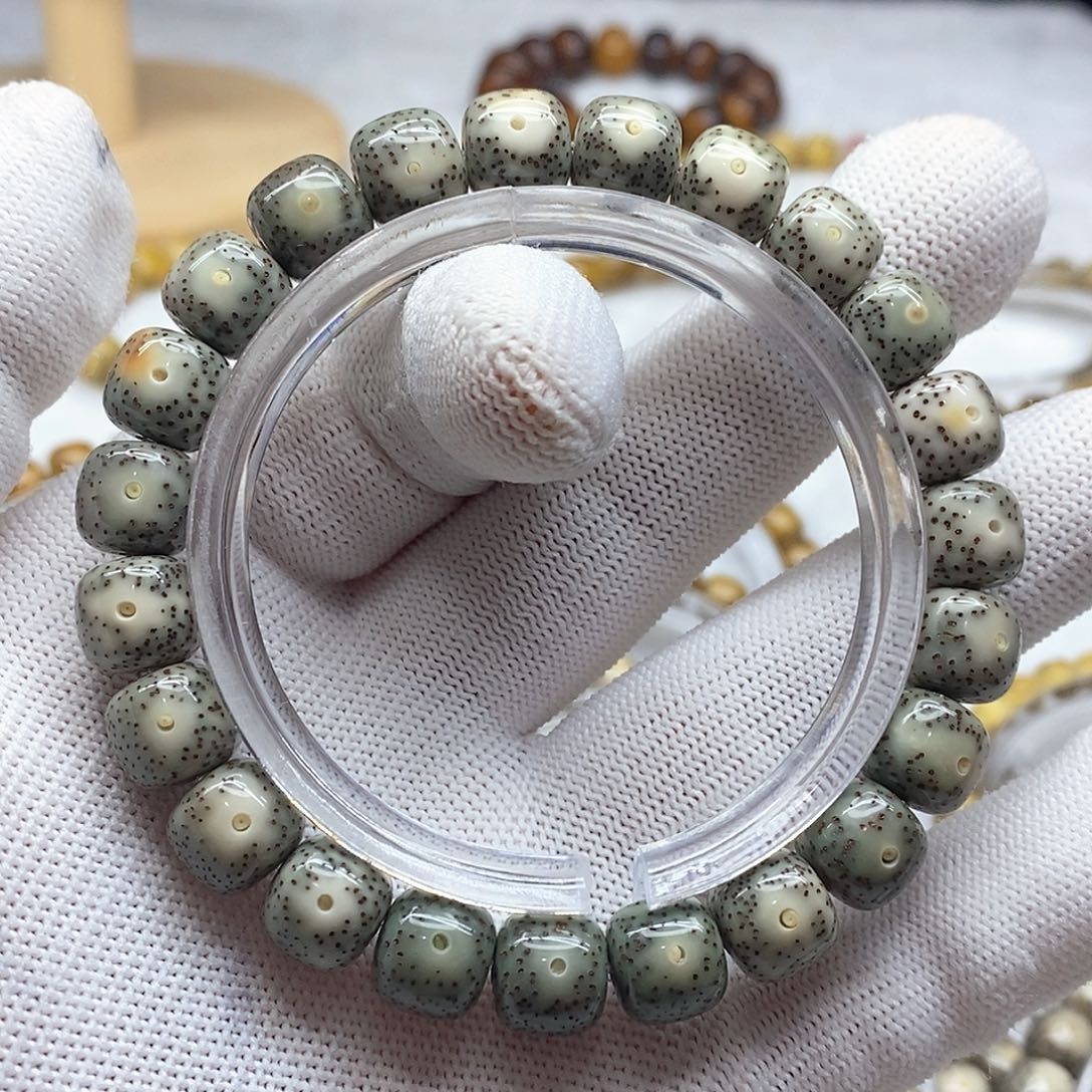 星月菩提手串10/9绿幽灵