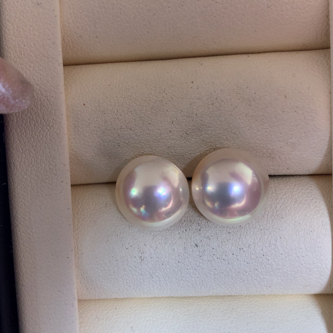 耳饰18K金镶嵌拼合珍珠（马贝珠）