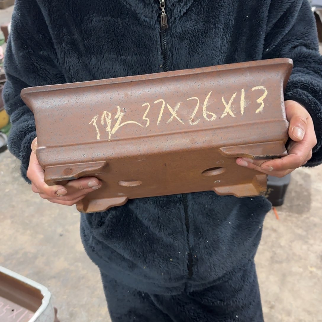 紫砂花盆呜呜呜呜