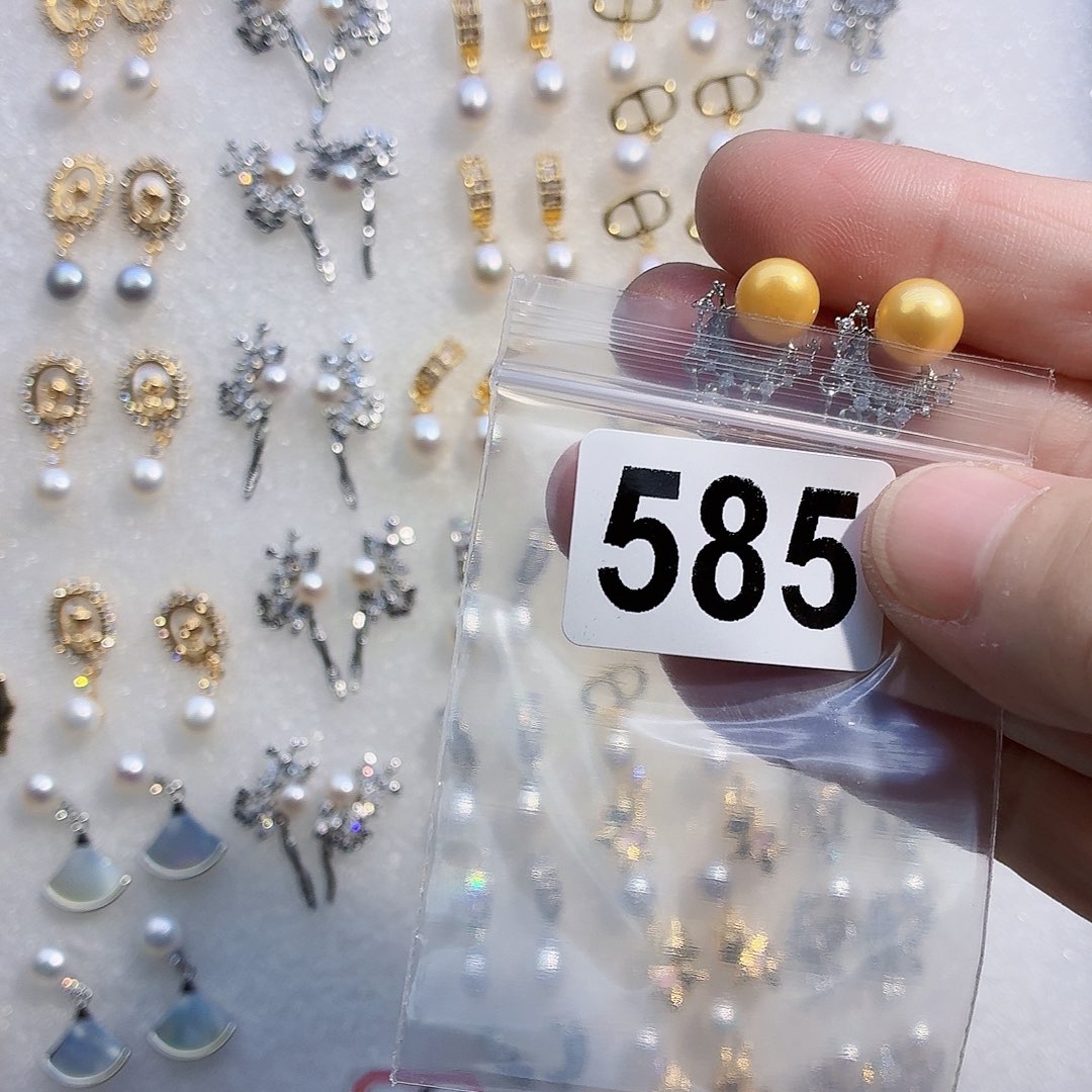 胖***侠淡水珍珠耳饰合金