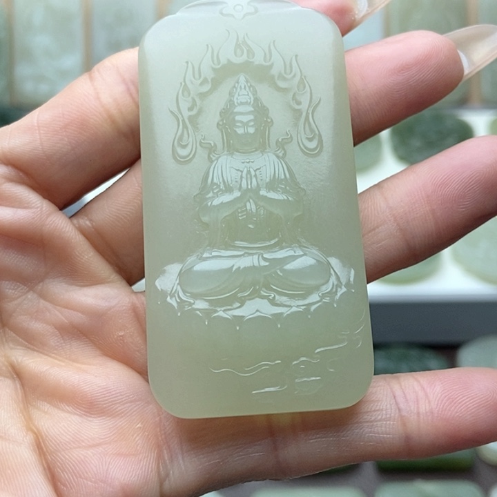 和田玉颈饰未镶嵌用**…