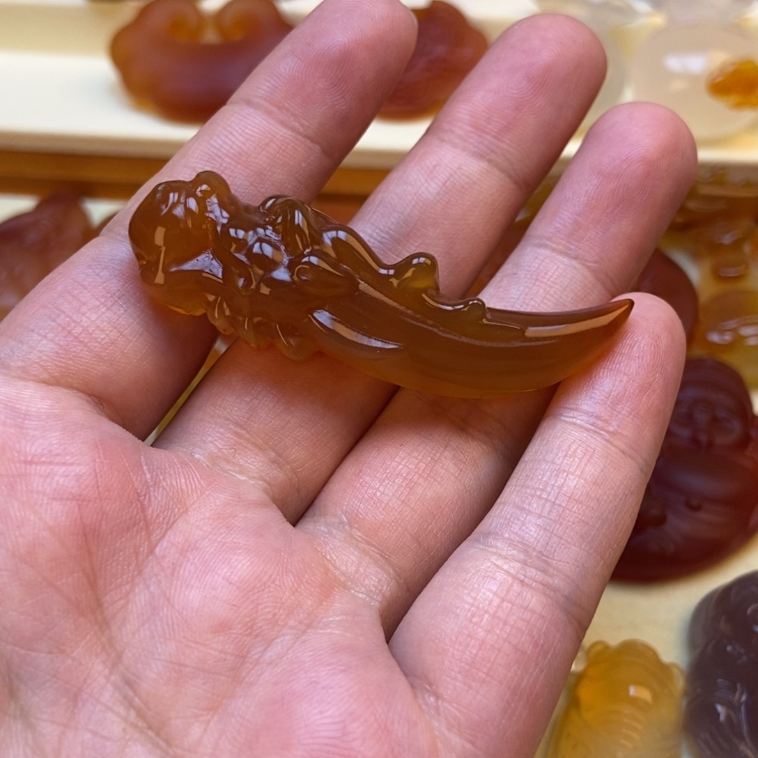 玛瑙/玉髓吊坠(赠链)未镶嵌