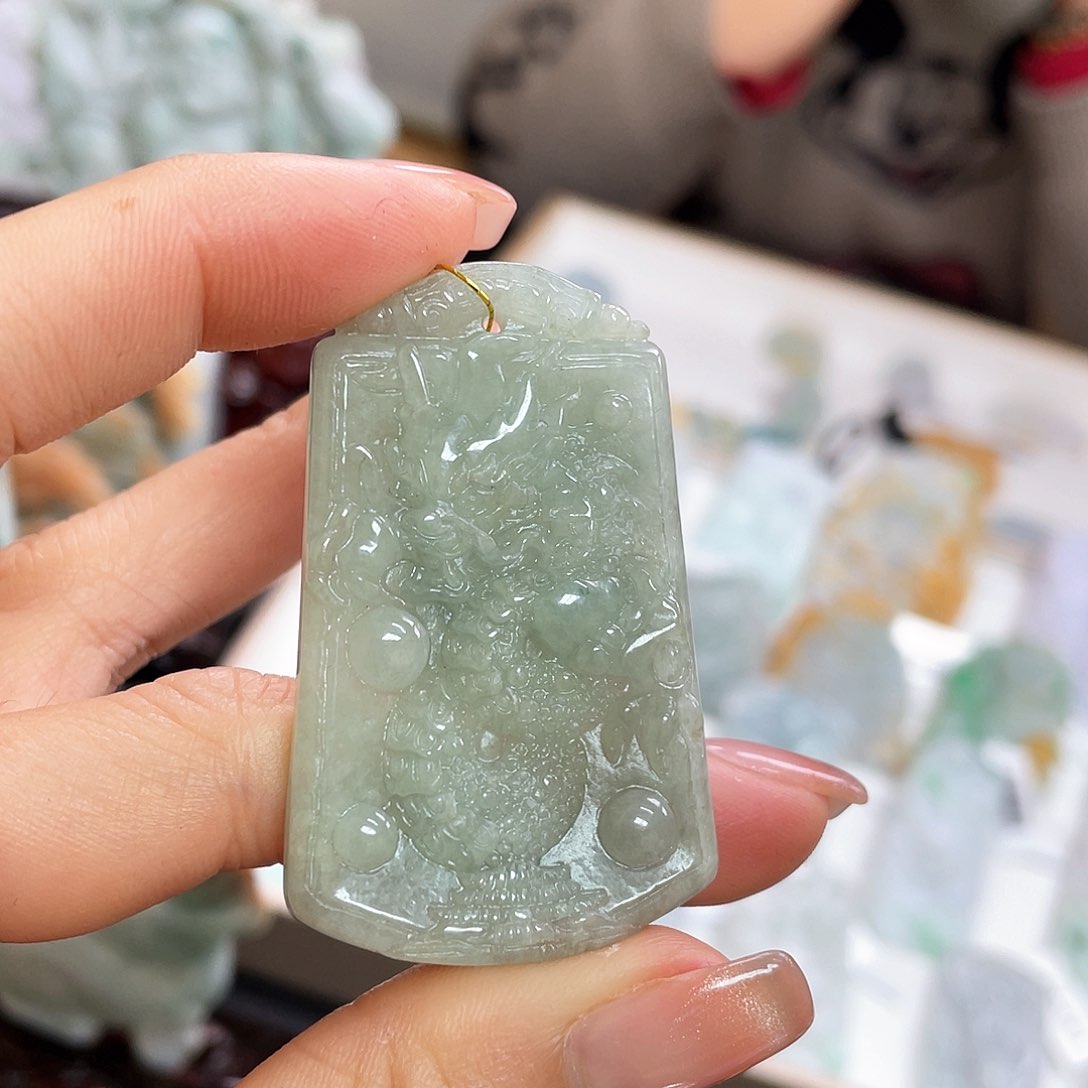 翡翠吊坠(不含链)未镶嵌