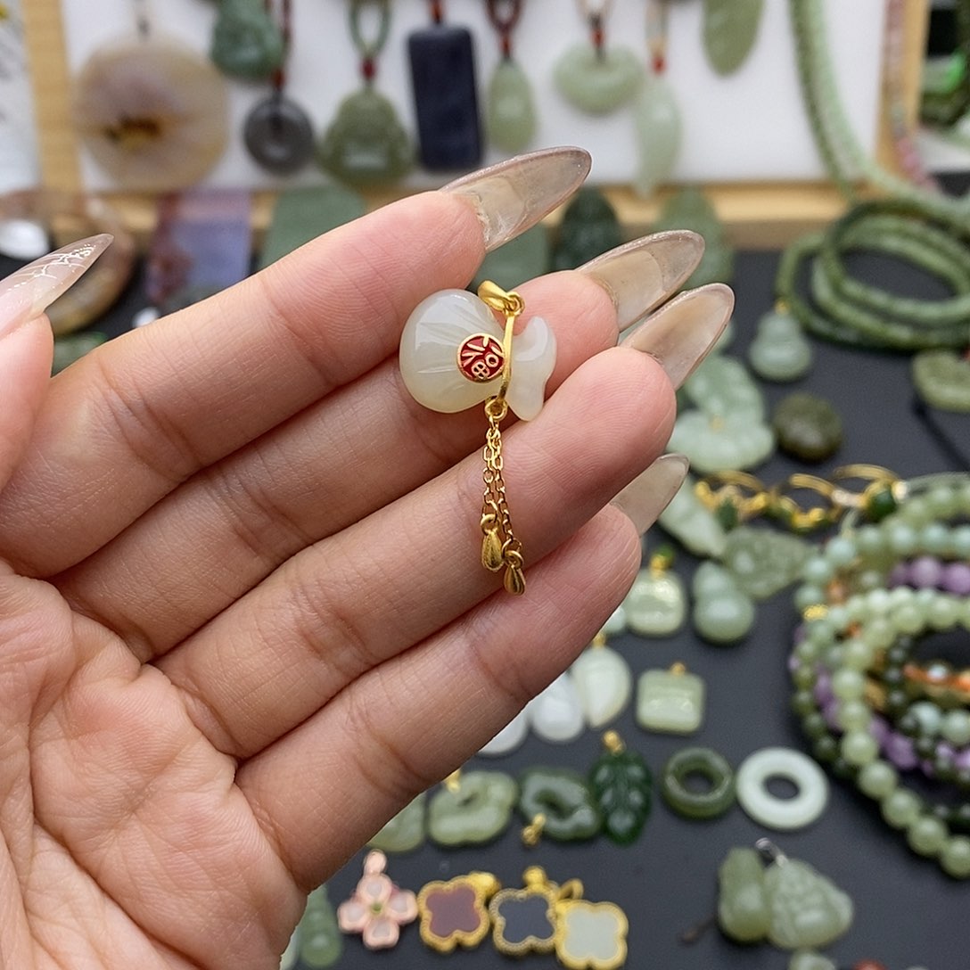 和田玉吊坠(不含链)银S925镶嵌