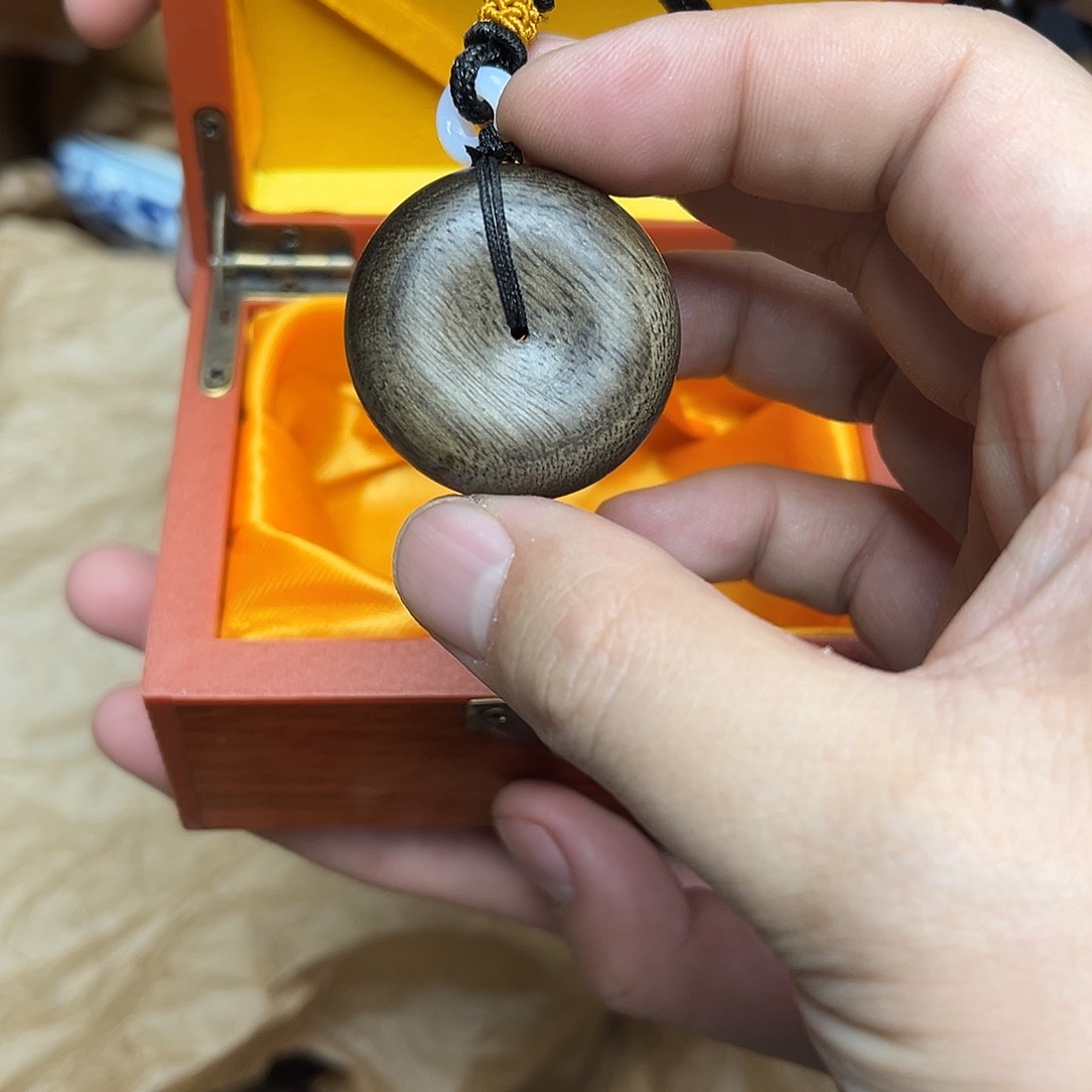 大叶紫檀（黑酸枝木类）