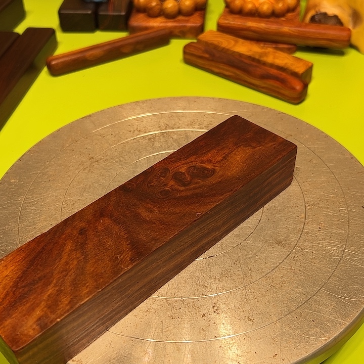 圣***名紫檀木类端景台檀香