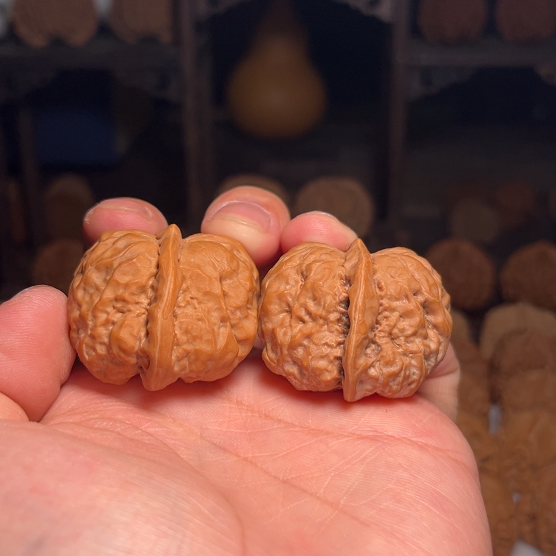 文玩核桃吊坠蛤蟆头