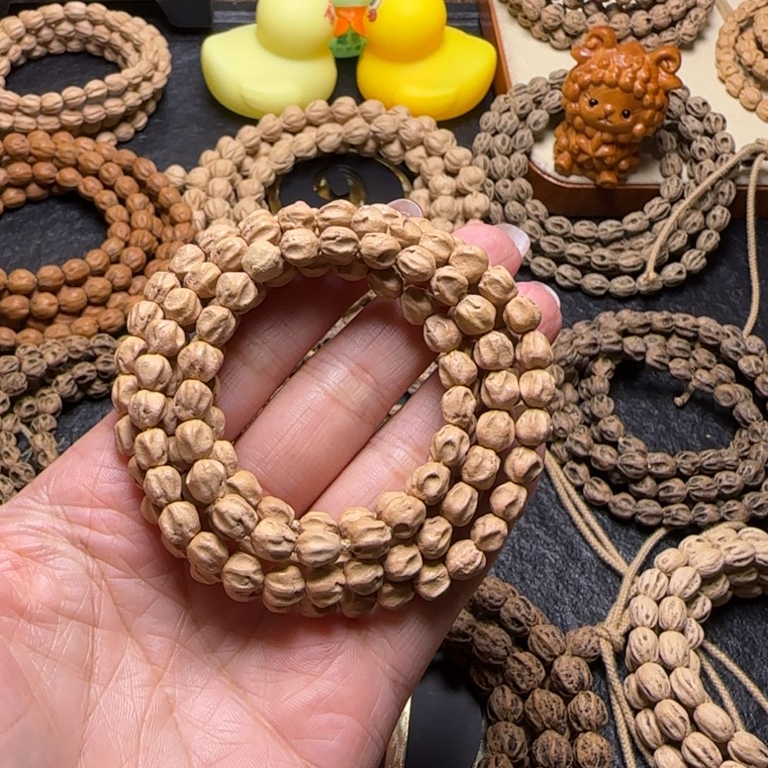 心***呢柏香籽/百香籽吊坠