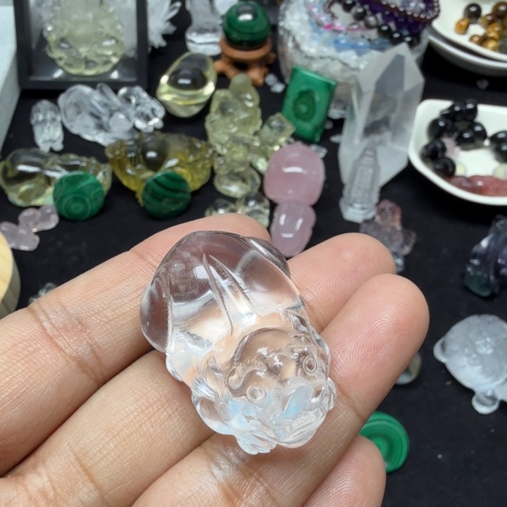 未镶嵌颈饰水晶水晶