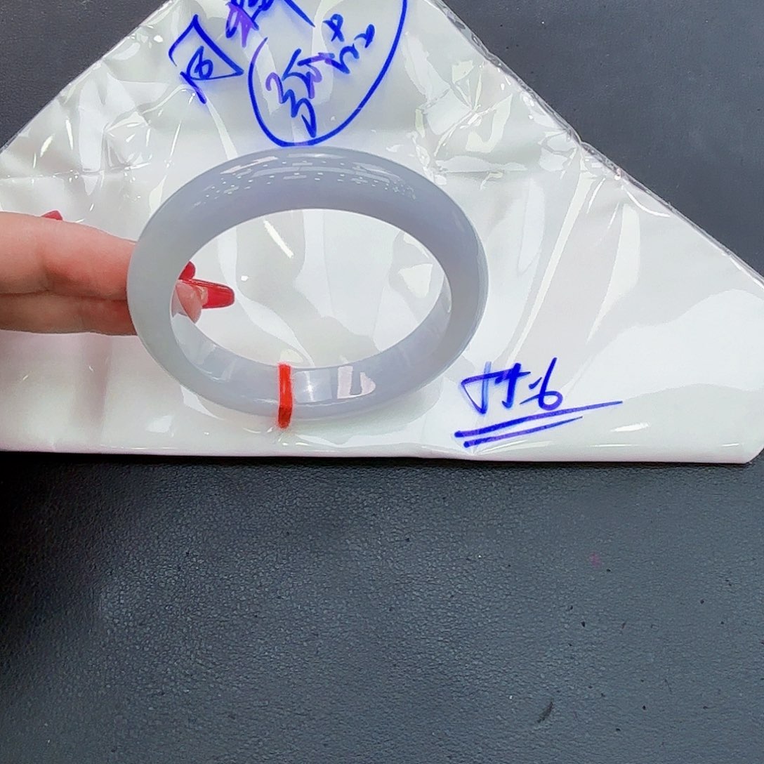 翡翠手镯未镶嵌手镯