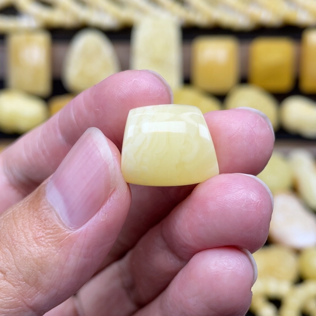 琥珀未镶嵌裸石琥珀蜜蜡