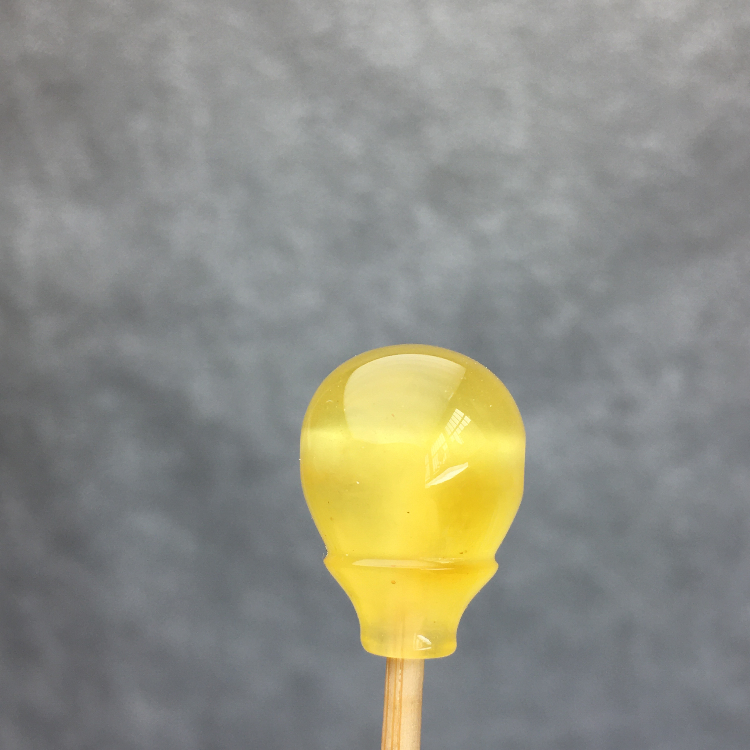 微瑕蜜蜡三通 对孔约12.9mm厚13.1mm原石手作天然原矿保真无优化