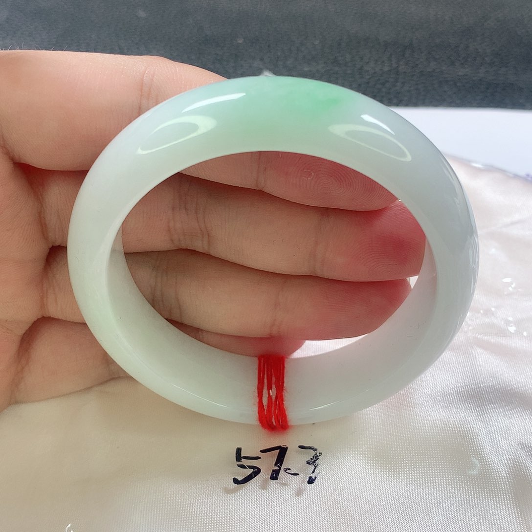 未镶嵌手镯翡翠390号