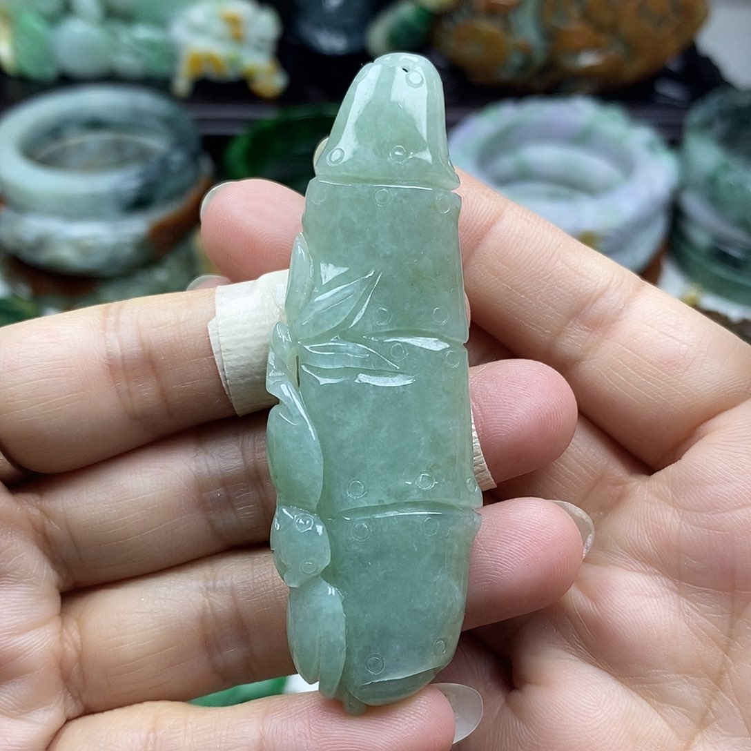 颈饰未镶嵌翡翠牌子