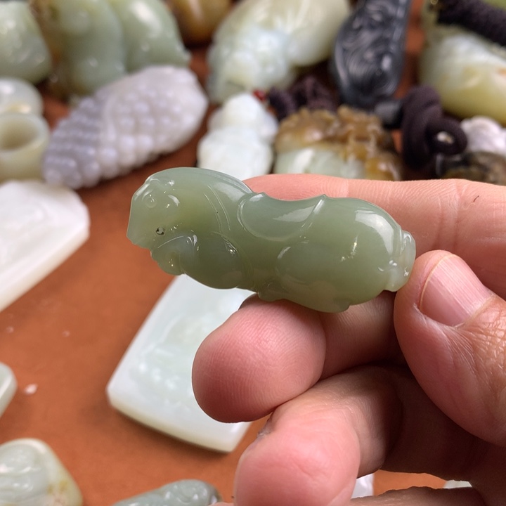 未镶嵌和田玉挂件