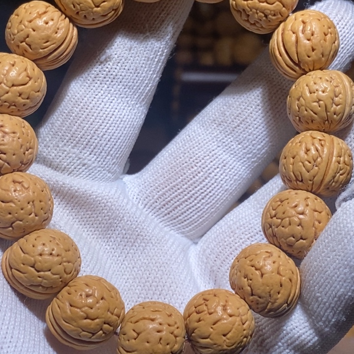 我***r桃核手串桃核手串