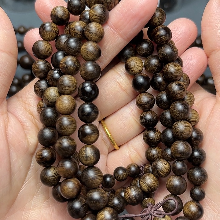 沉香手串白棋留疤