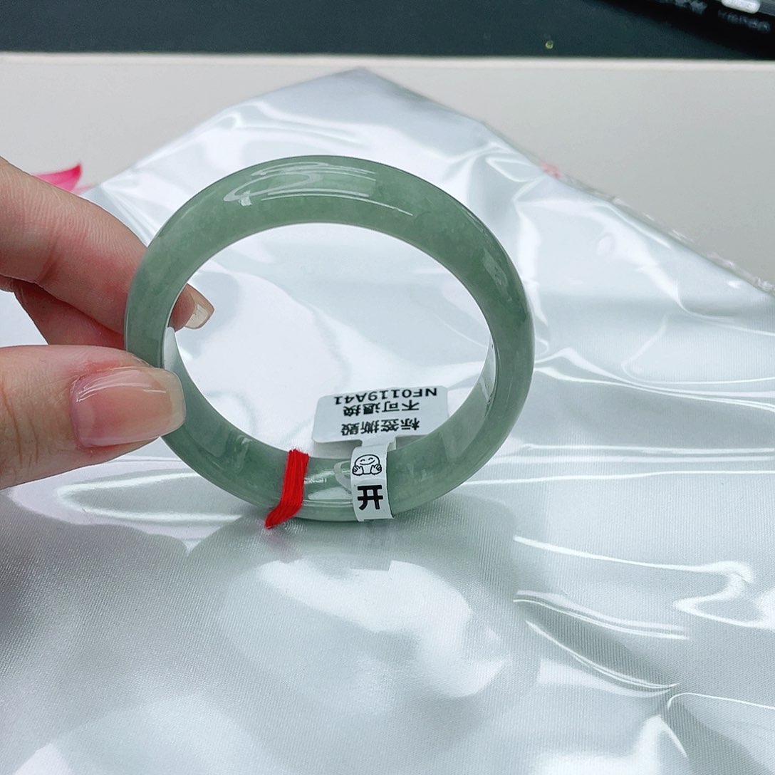 翡翠手镯未镶嵌贵妃55