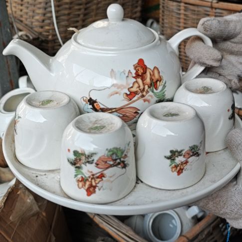 库存微瑕多孔茶壶一套容量1000毫升