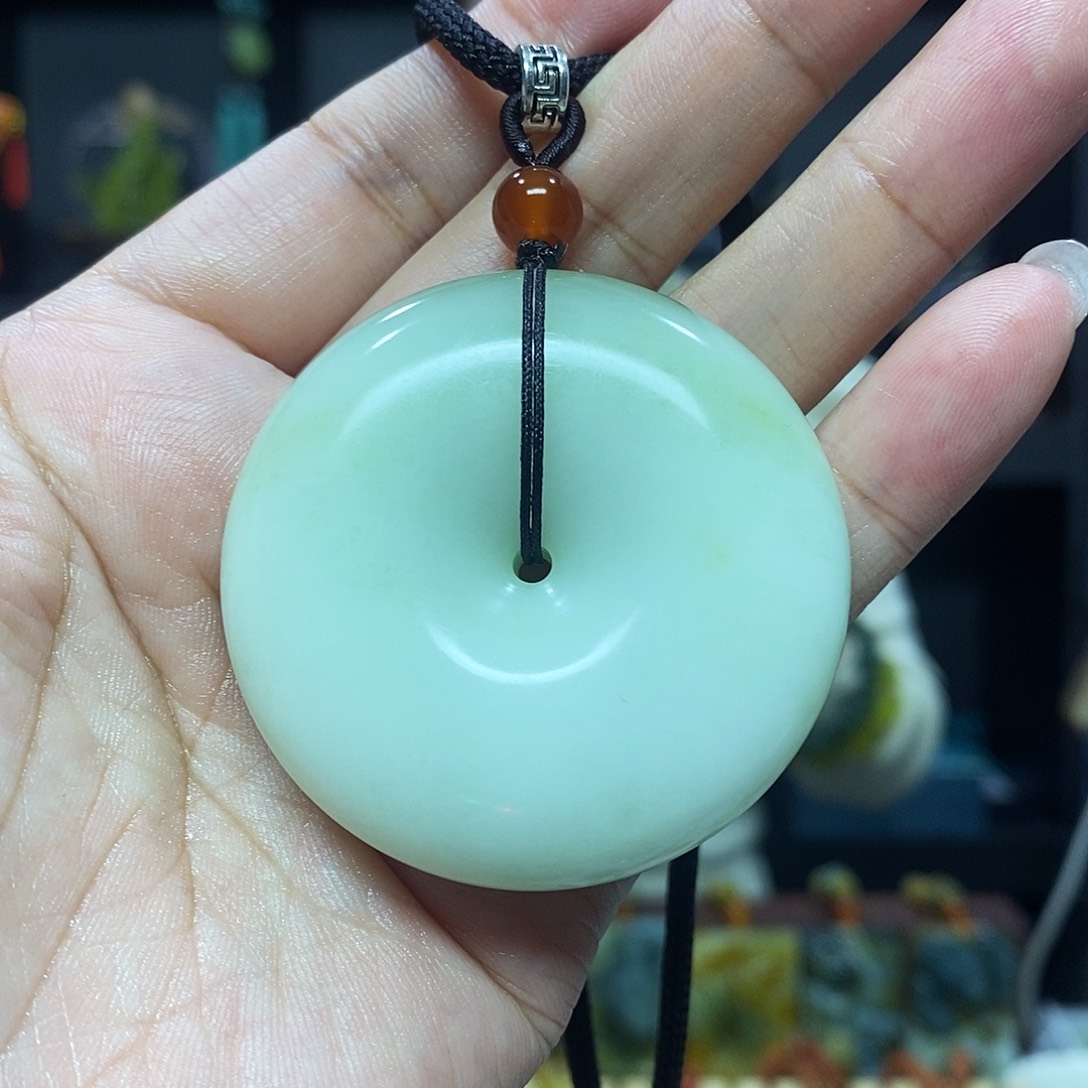 未镶嵌岫玉挂件吊坠项链