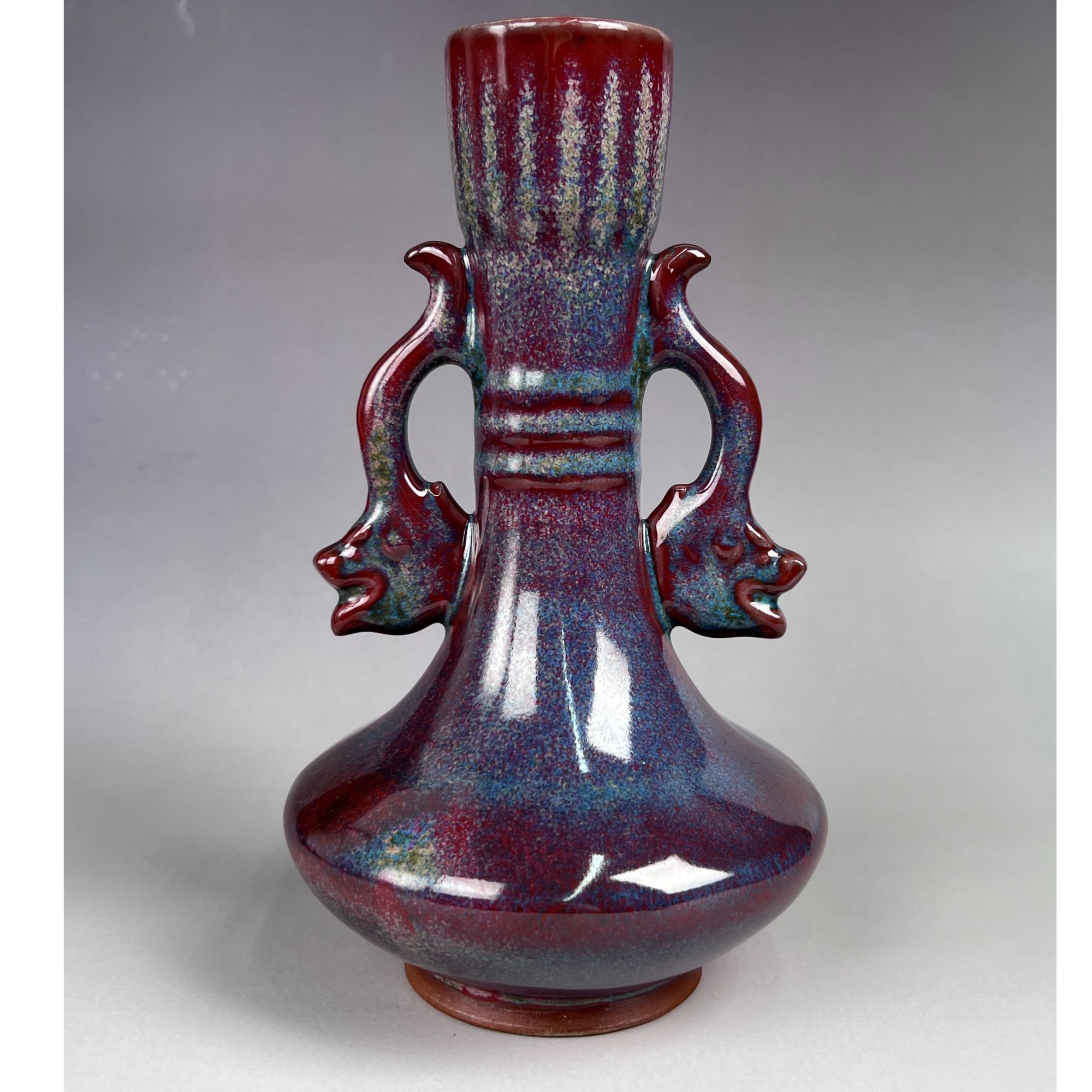 H0825钧窑朱砂红双耳瓶